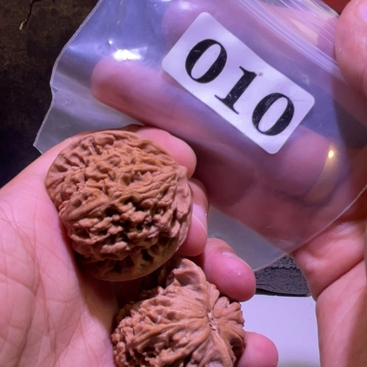 文玩核桃吊坠010盘龙纹40