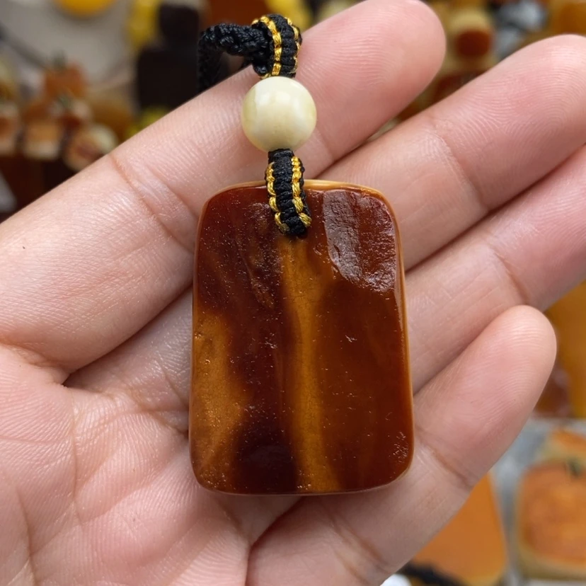 【闪购商品】琥珀颈饰未镶嵌