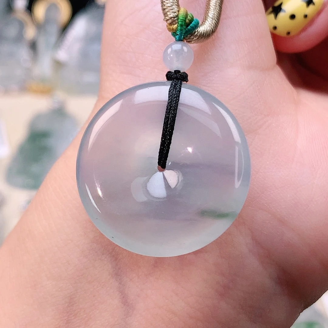 翡翠未镶嵌颈饰平安扣