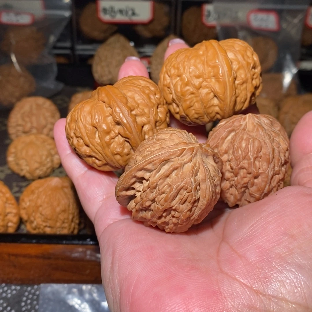 南***山把件文玩核桃磨盘，元宝