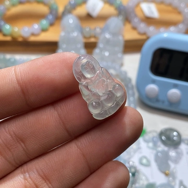 翡翠未镶嵌手链冰晴观音