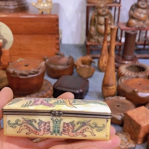 贡木地***者华彩木作摆件