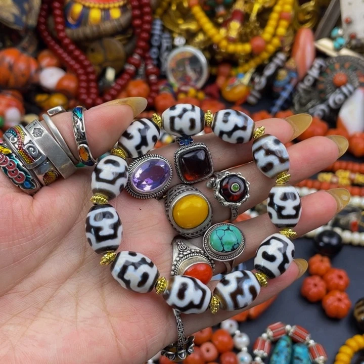 泥塑擦擦的吊坠和