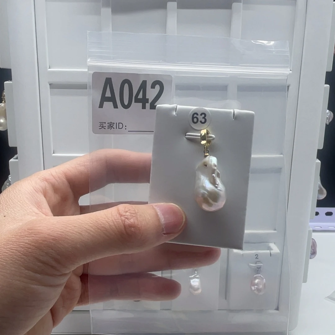淡水珍珠颈饰合金
