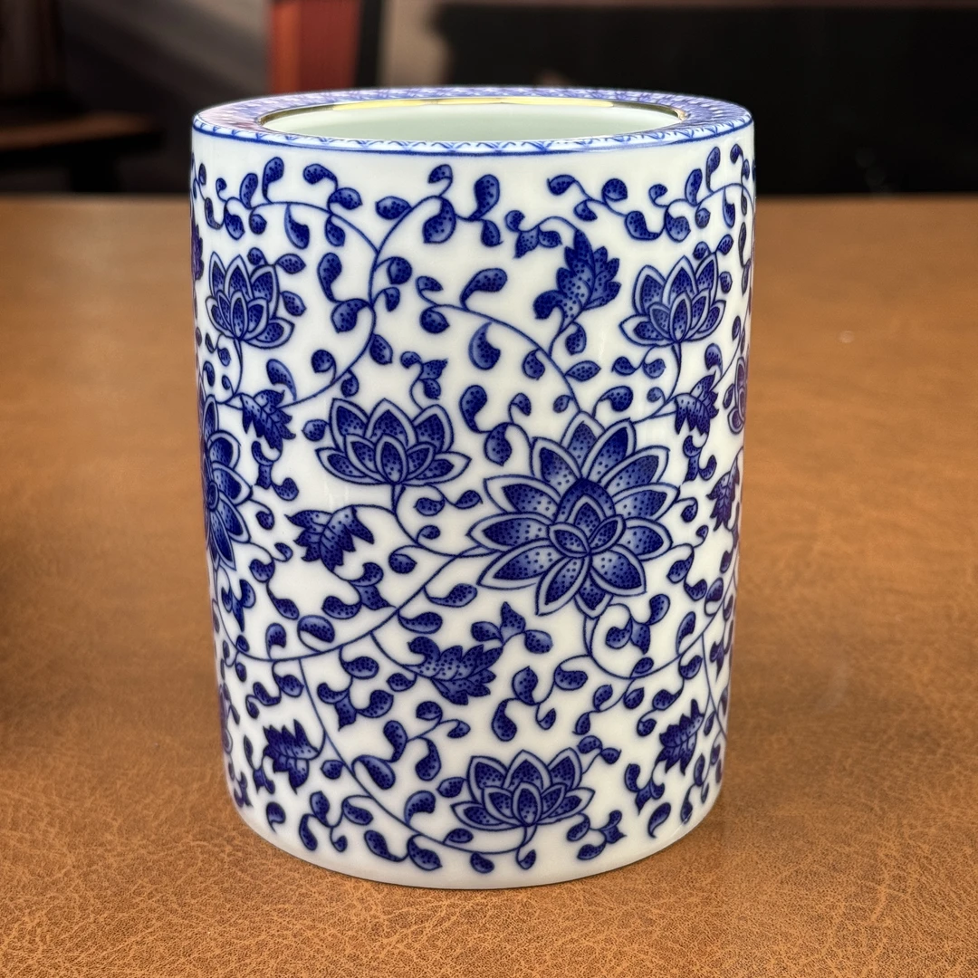 花枝招展笔筒H91