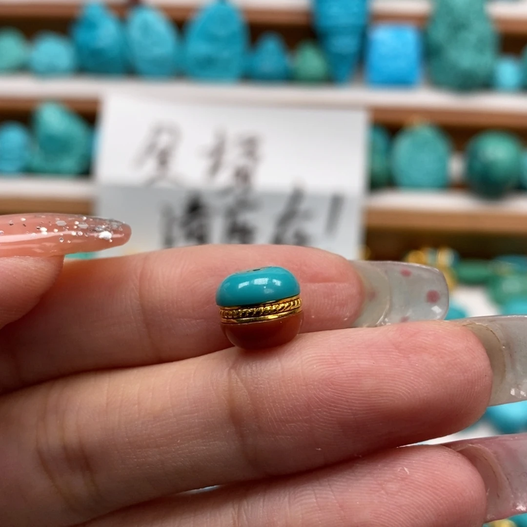 丽***吖18K金镶嵌绿松石颈饰