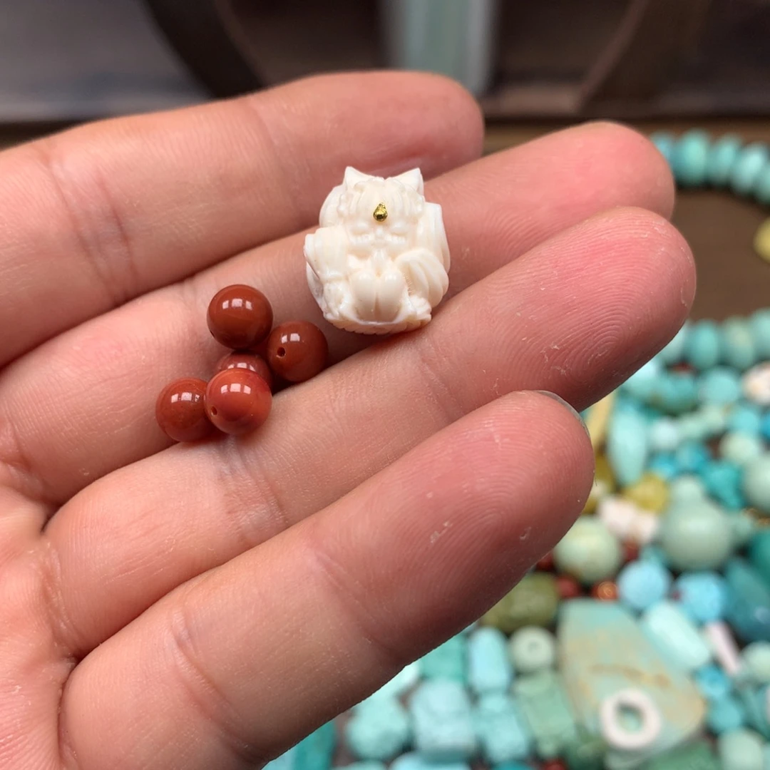 南红玛瑙雕刻未镶嵌