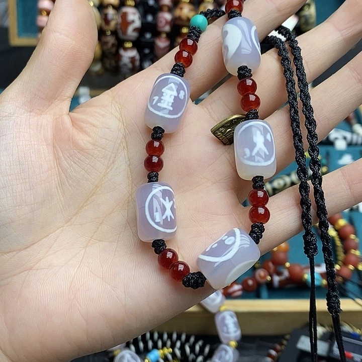 玛瑙/玉髓合金颈饰