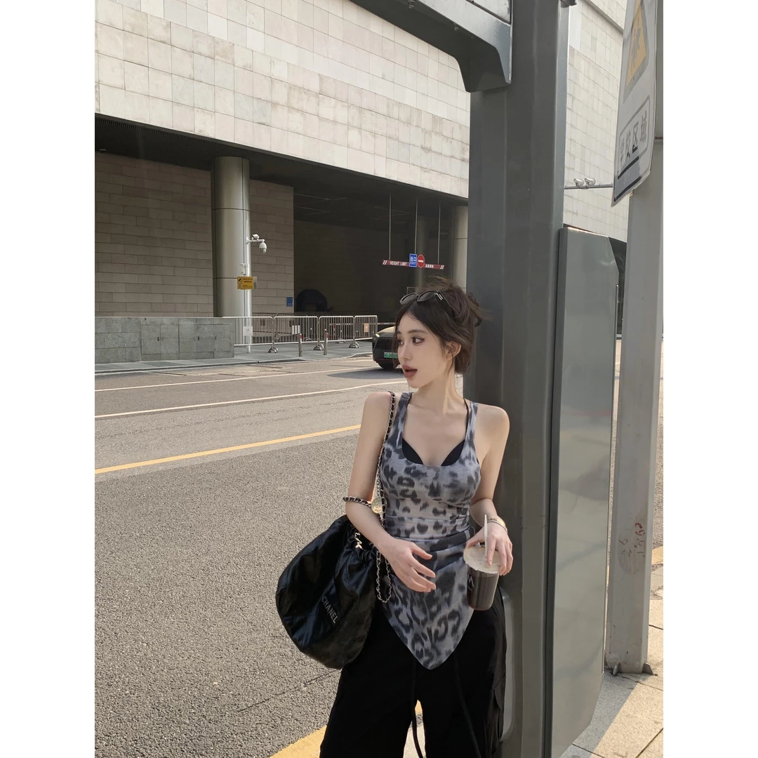 实拍 豹纹设计感斜角吊带微透性感收腰紧身不规则显瘦背心裙