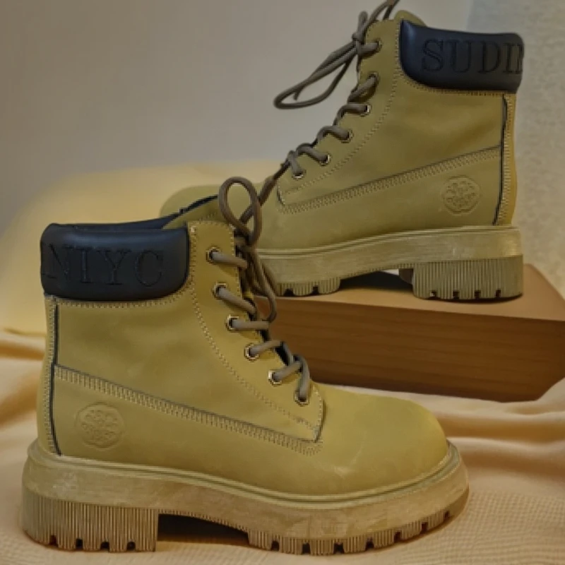 户外登山厚底防滑耐磨哑光皮军绿色时尚休闲马丁靴