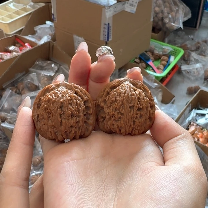 文玩核桃吊坠38球疆