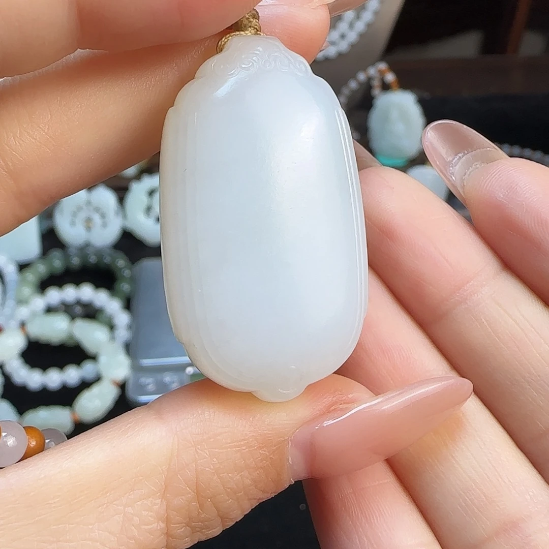 和田玉未镶嵌颈饰定制发货