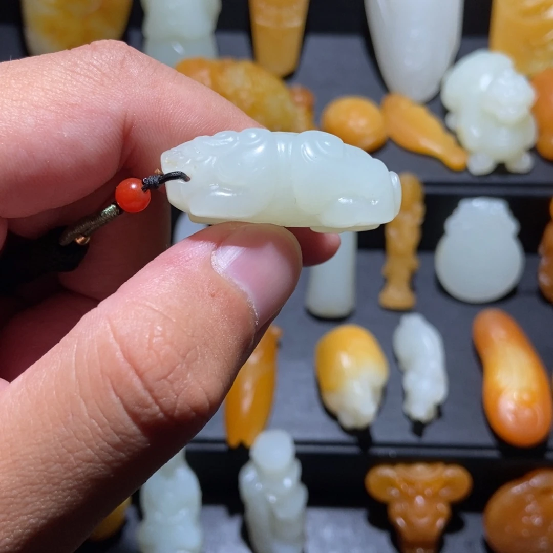 和田玉未镶嵌颈饰B****o