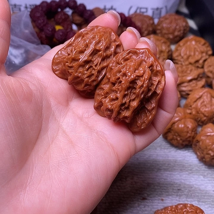 人***梦大叶紫檀（黑酸枝木类）