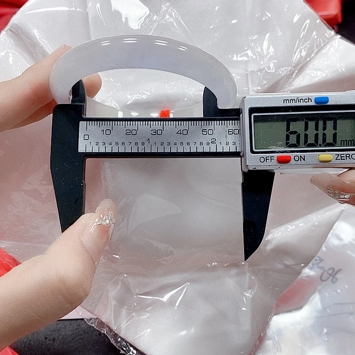 翡翠手镯未镶嵌325            