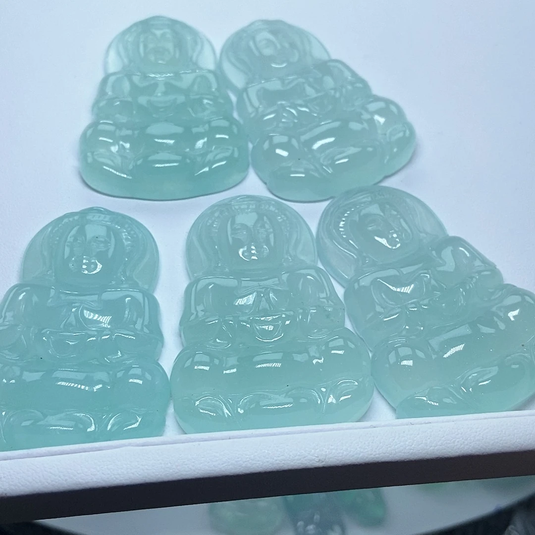 翡翠吊坠(赠链)未镶嵌