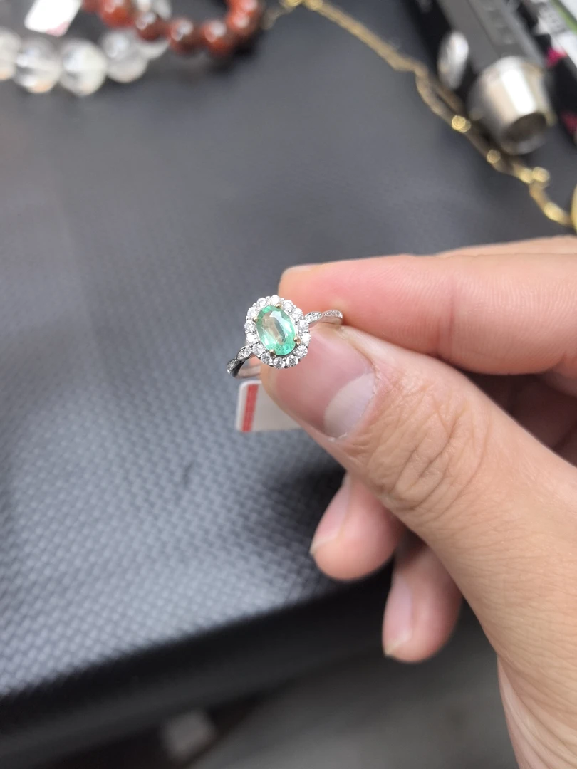 天然高品质祖母绿戒指