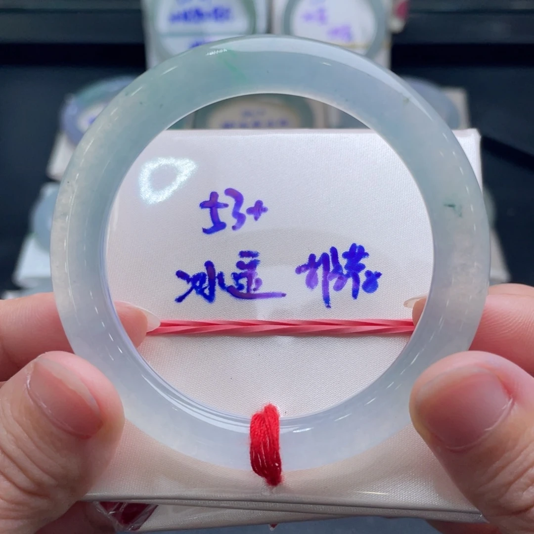 翡翠未镶嵌手镯25