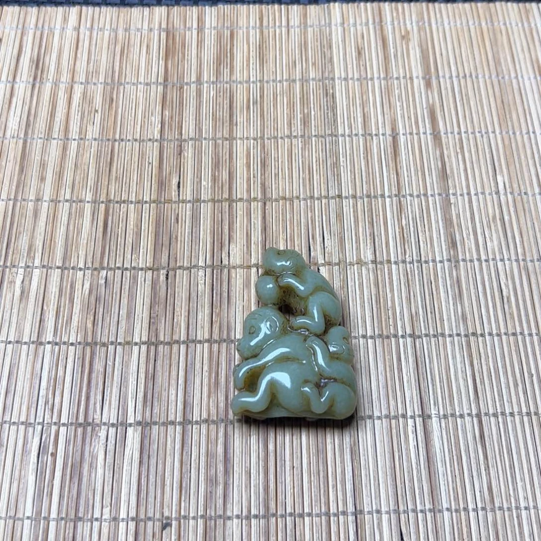 未镶嵌和田玉把件