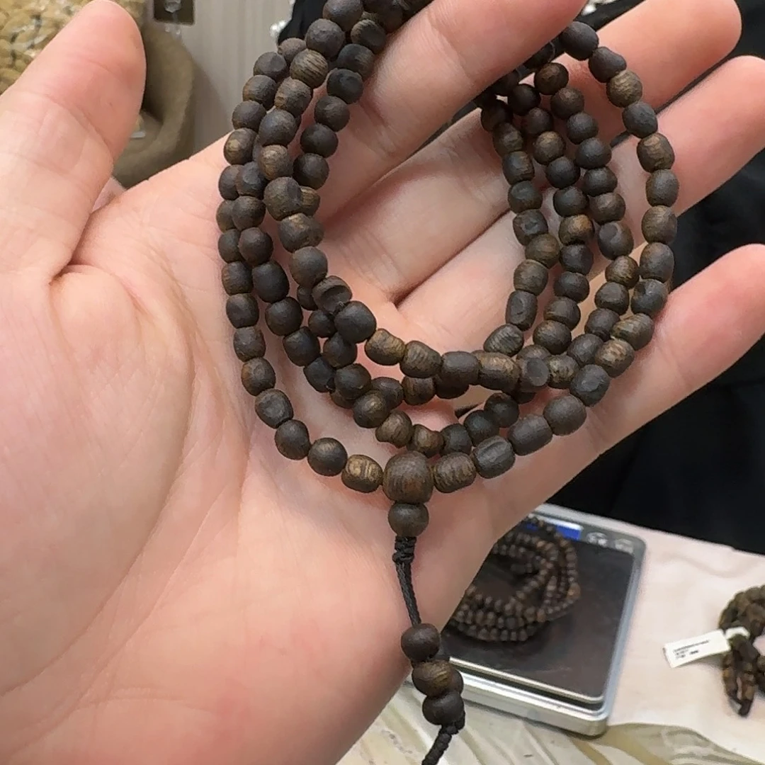 沉香沉香碎屑白棋母树沉水虫漏多圈多样性发一