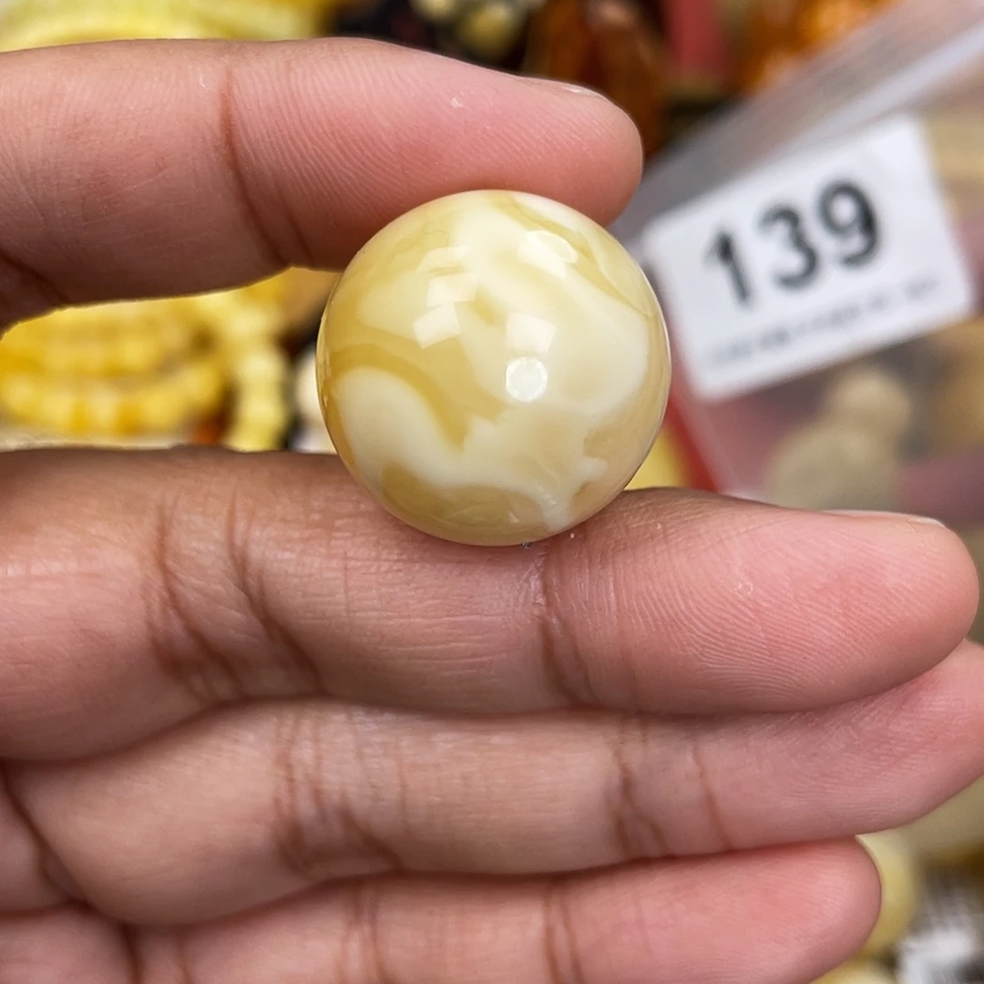 蜜蜡未镶嵌珠宝奇石22.3