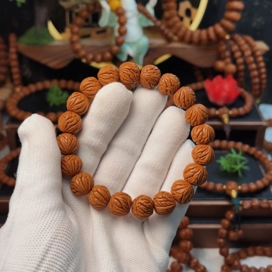 吊坠桃核13柳叶手串