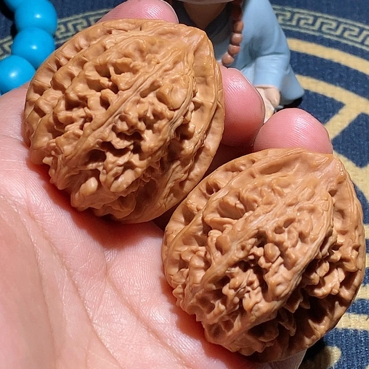 【闪购商品】文玩核桃吊坠三羊谷