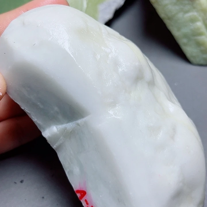 和田玉未镶嵌珠宝奇石