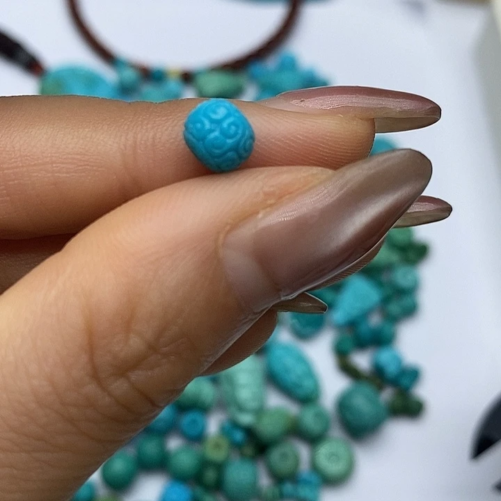 绿松石未镶嵌珠宝奇石