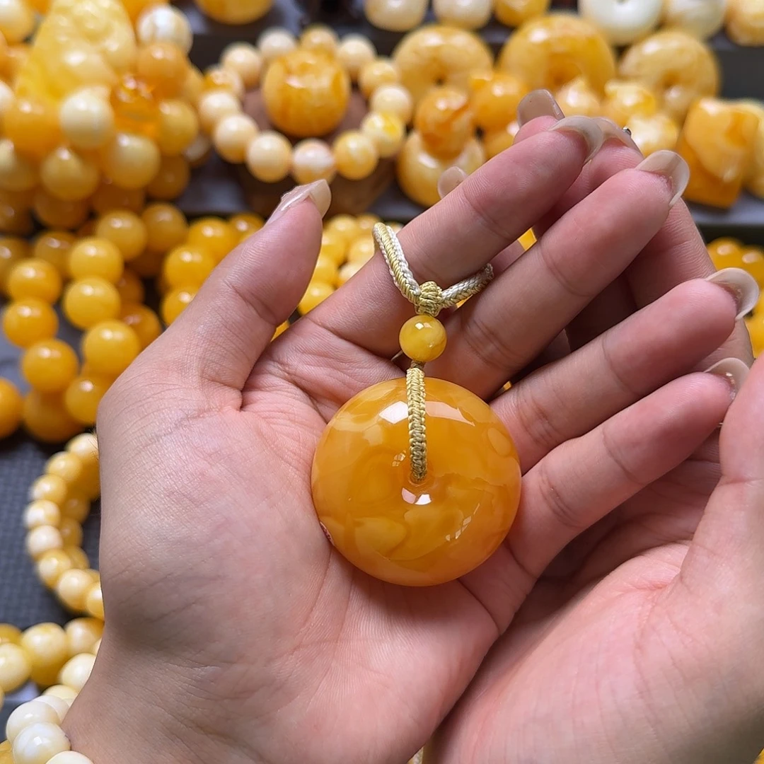 蜜蜡未镶嵌珠宝奇石