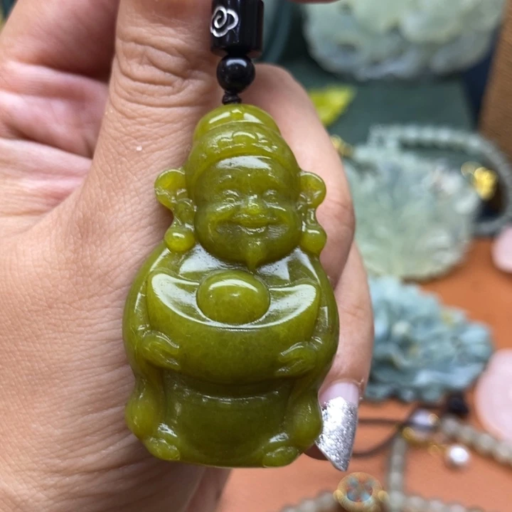 蛇纹石玉未镶嵌颈饰