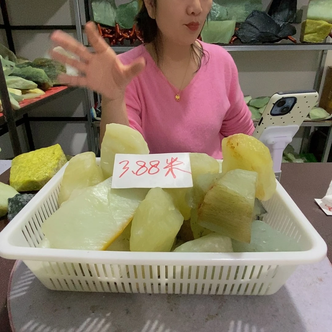 未镶嵌蛇纹石玉原石随机发货一块（半斤到一斤）