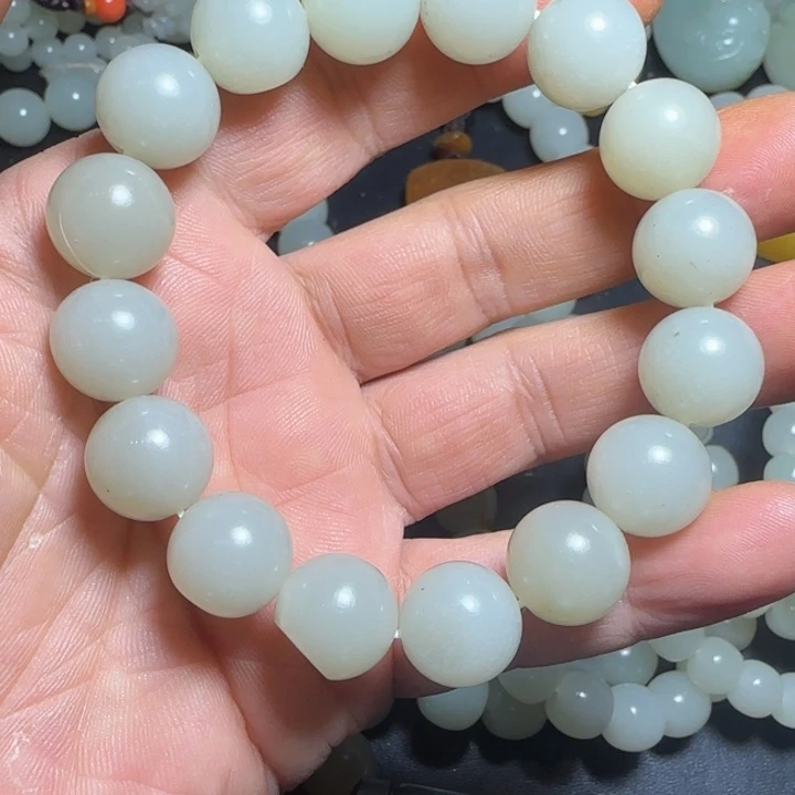 乾***斋和田玉（子料）未镶嵌手链