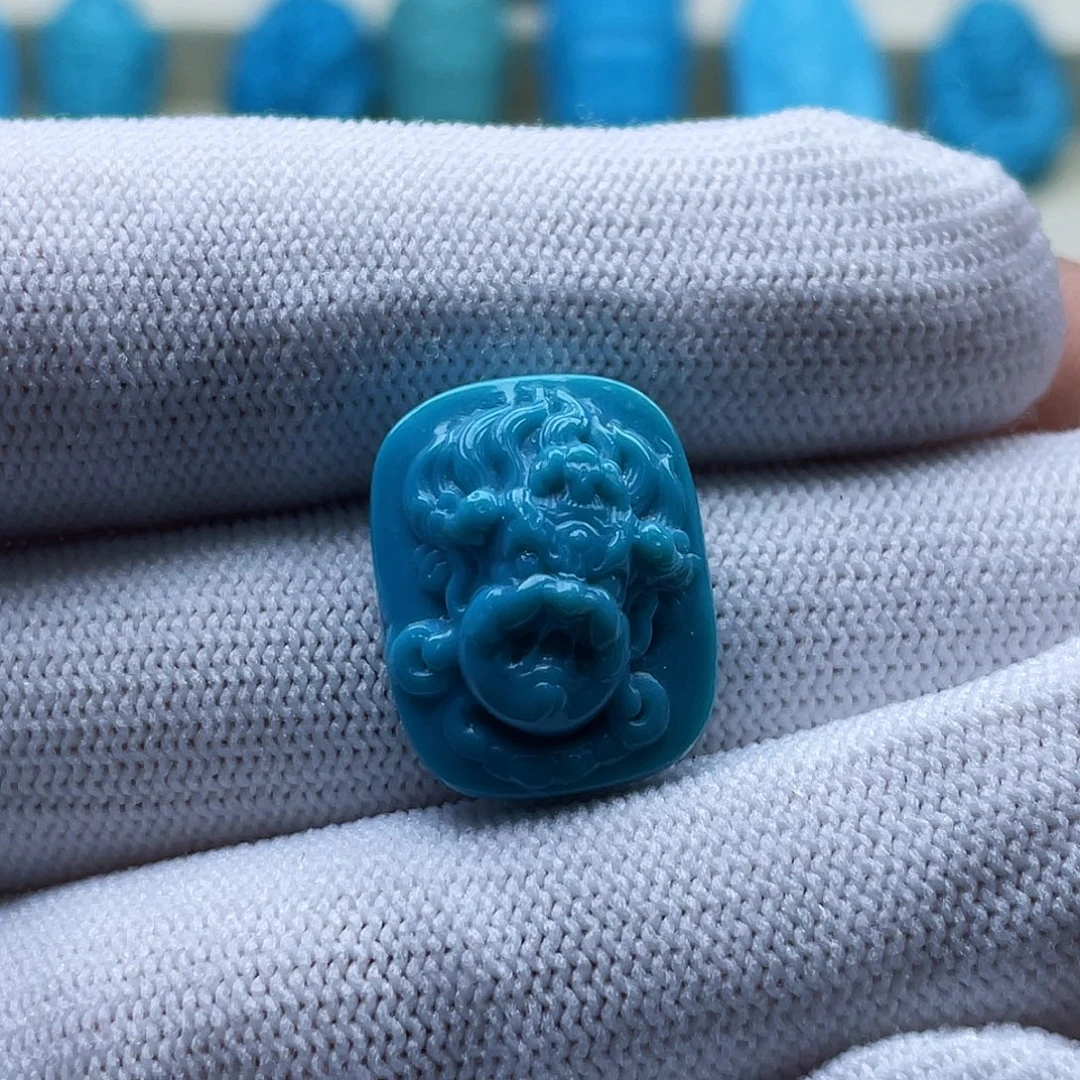 绿松石未镶嵌颈饰