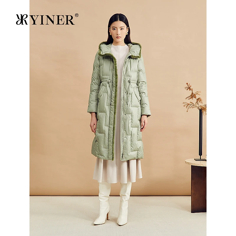 YINER音儿专选女装冬季长款水貂毛边连帽加厚保暖羽绒服
