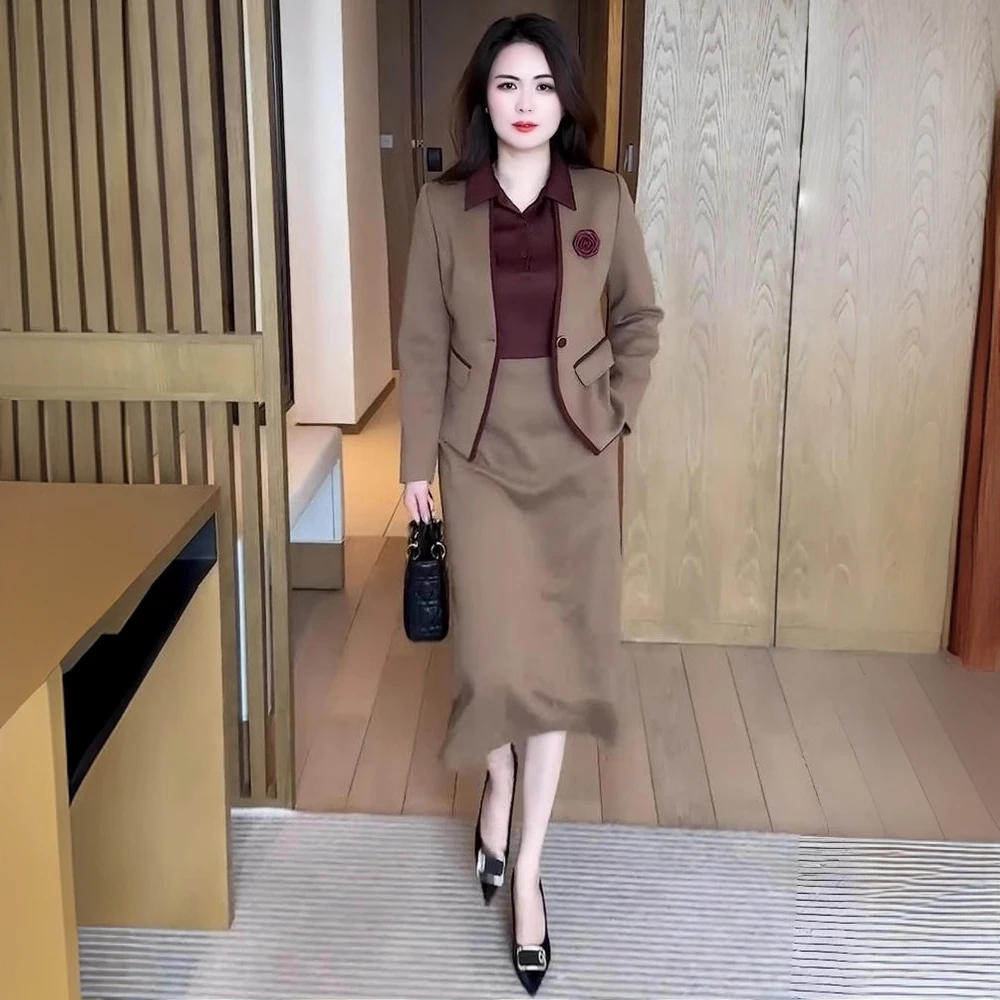 时尚套装裙2025年春秋季新款气质正式场合连衣裙小西装外套两件套