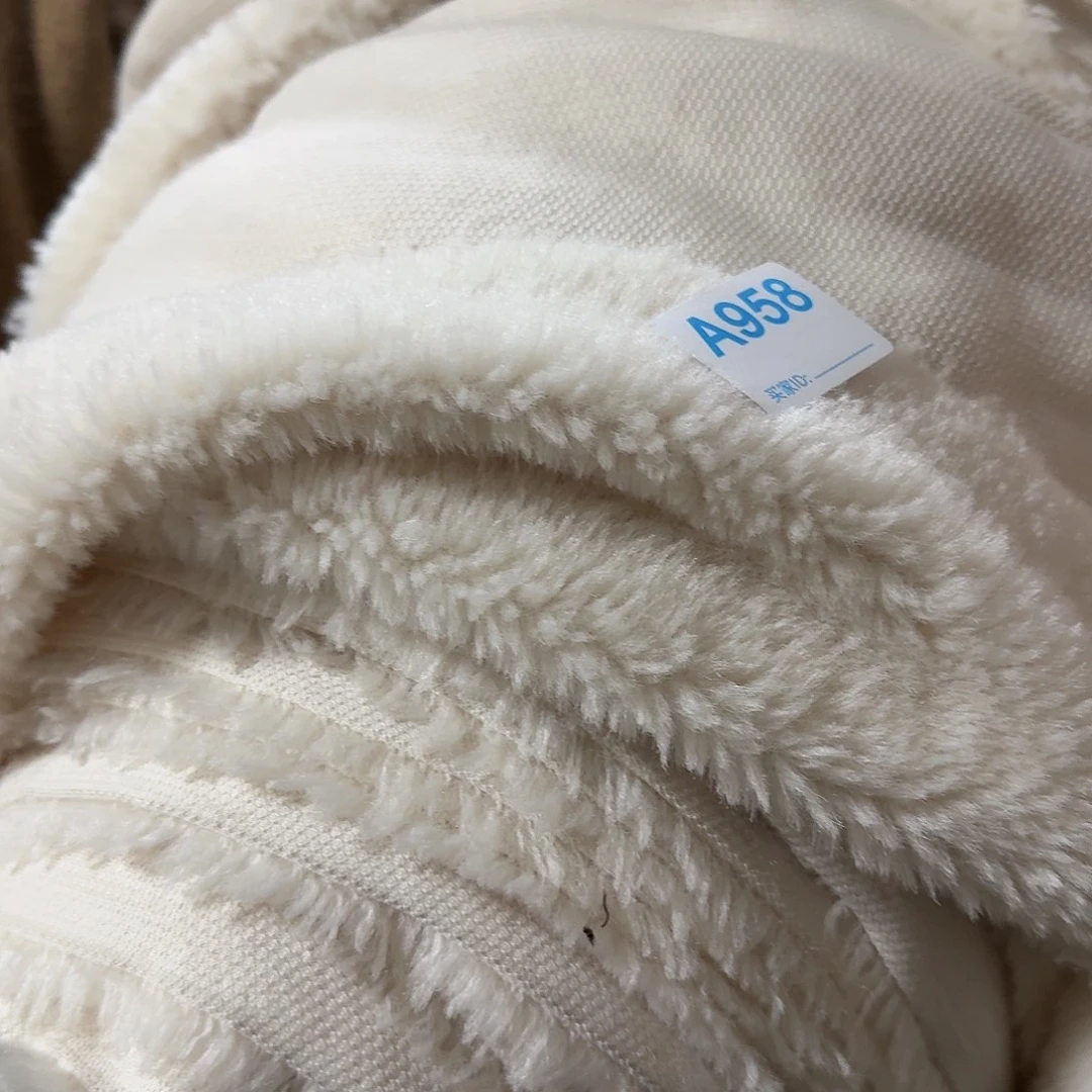 白色细羊羔毛16元2米958