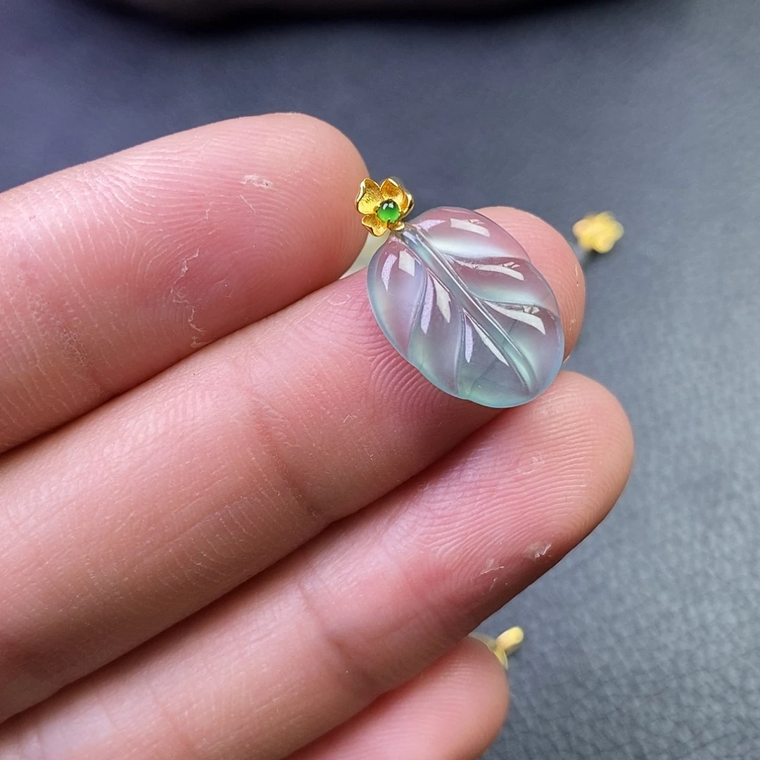 吊坠(不含链)18K金镶嵌翡翠