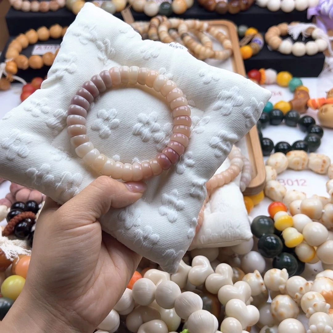 白玉菩提吊坠通货