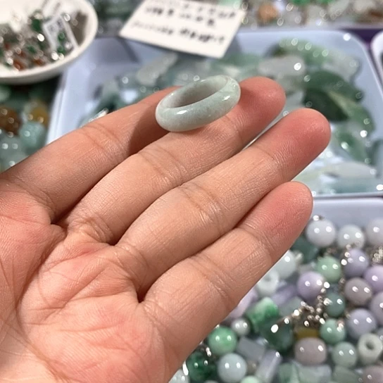 翡翠未镶嵌吊坠(不含链)指环16．