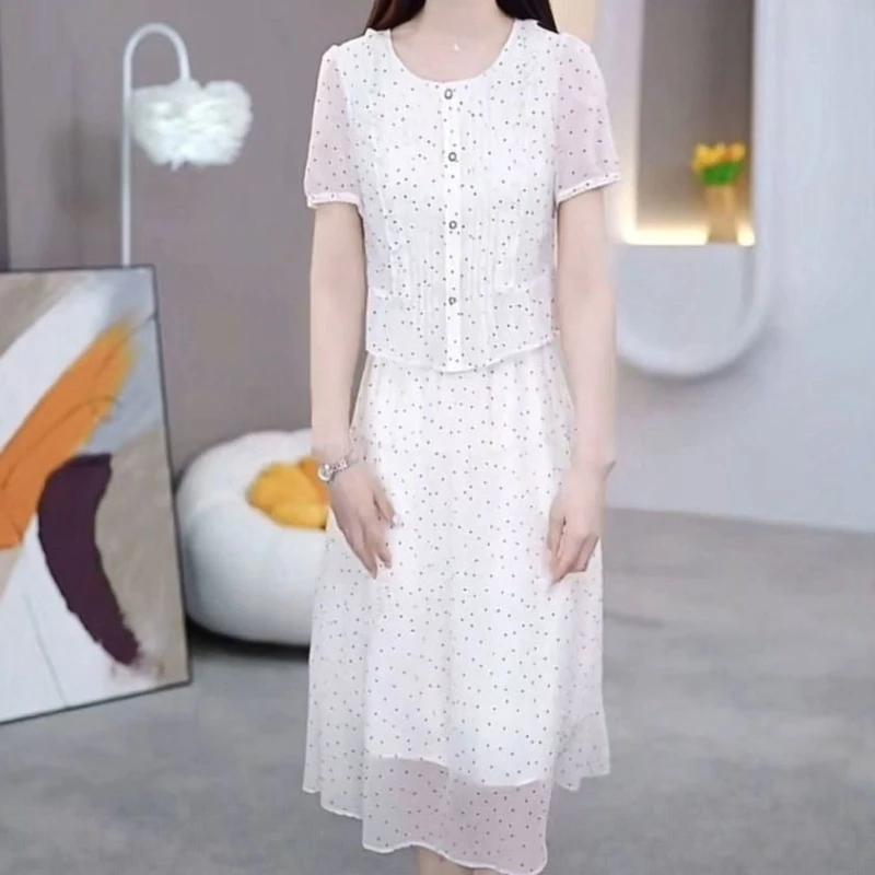 纯色连衣裙2025夏季新款女时尚减龄修身显瘦洋气假两件套波点裙子