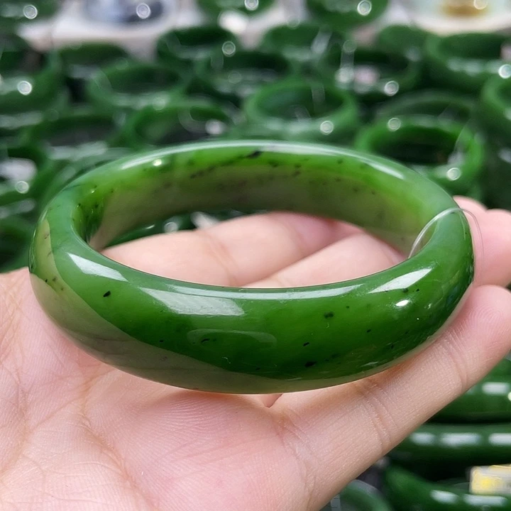 未镶嵌手镯和田玉（碧玉）