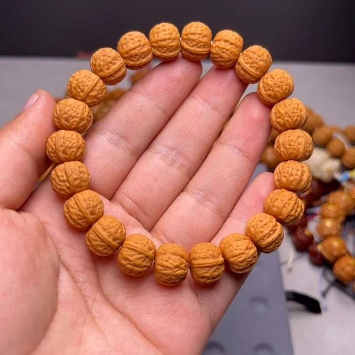 猴头核桃吊坠1.2三棱