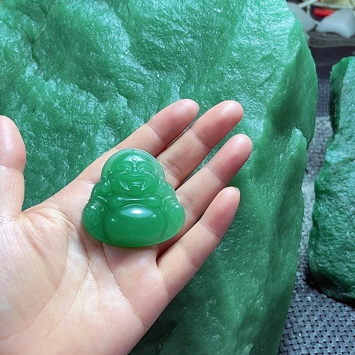 新疆东陵玉挂件佛公
