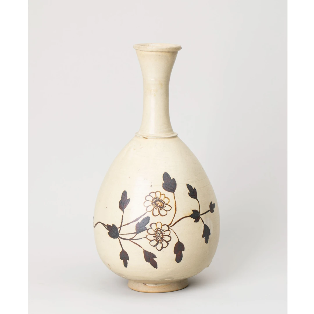 【古董】14、明  白地黑花花卉纹弦纹长颈瓶