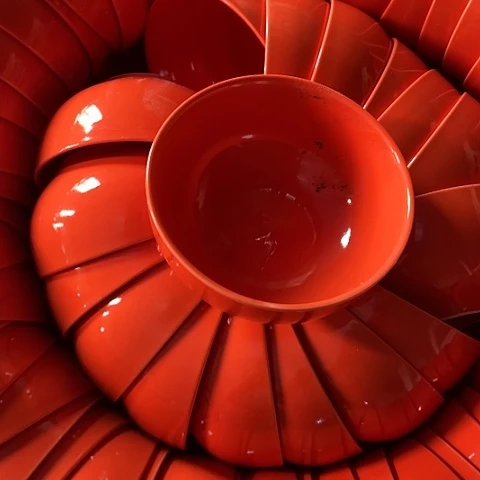 微瑕，不能明火，口径11，高6，4个橙碗