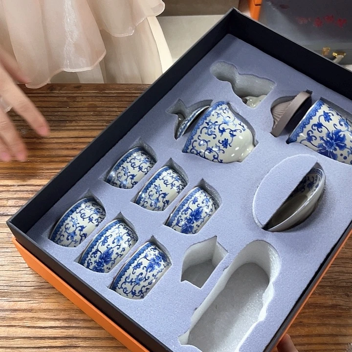 孤品茶具套装等。