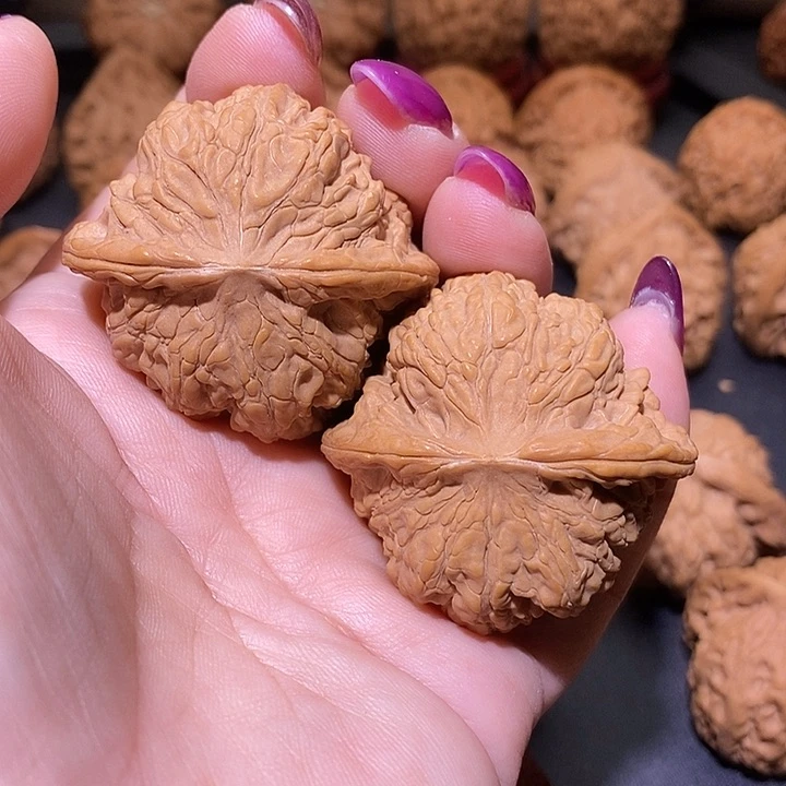 把件文玩核桃43.5玉髓狮子头