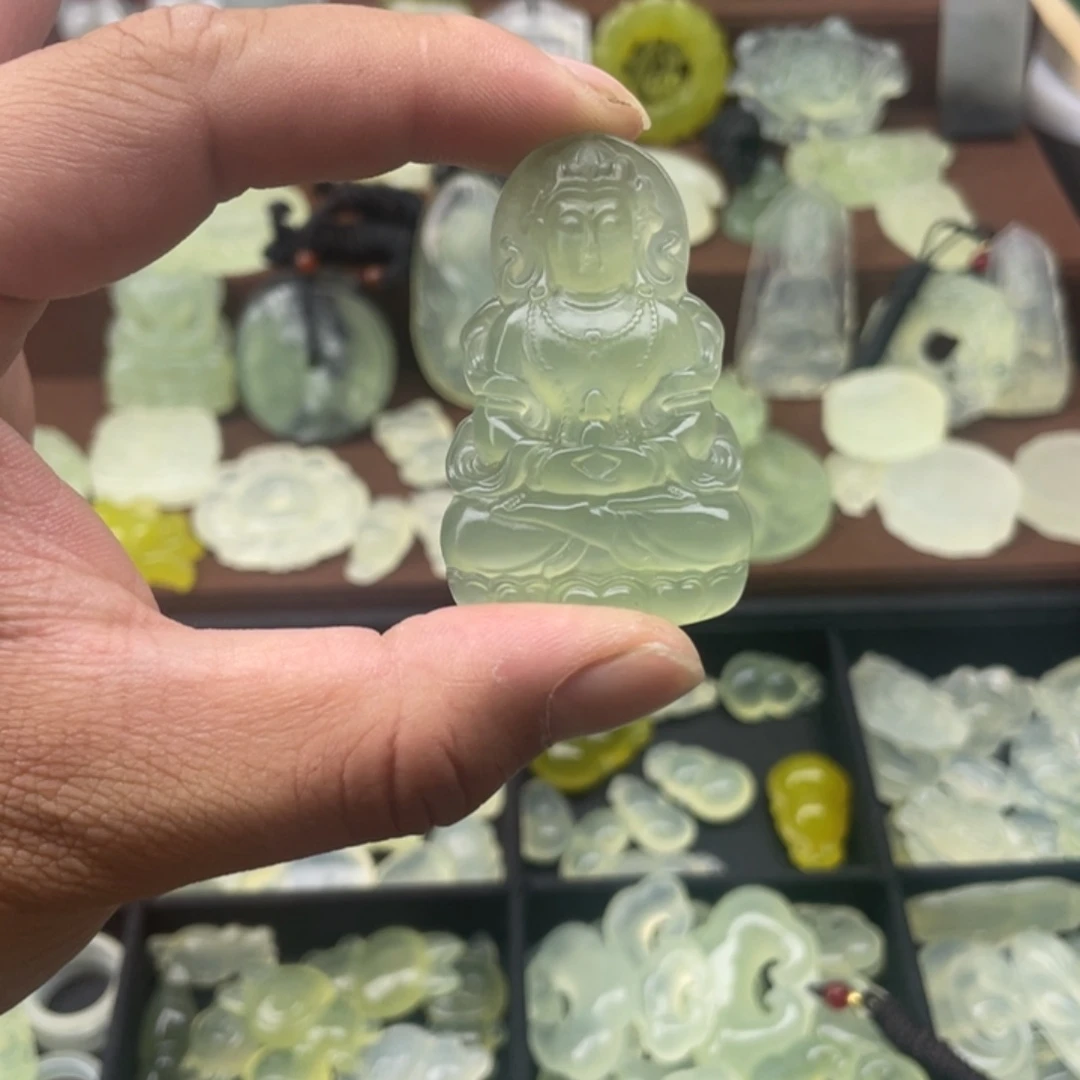 未镶嵌蛇纹石玉颈饰