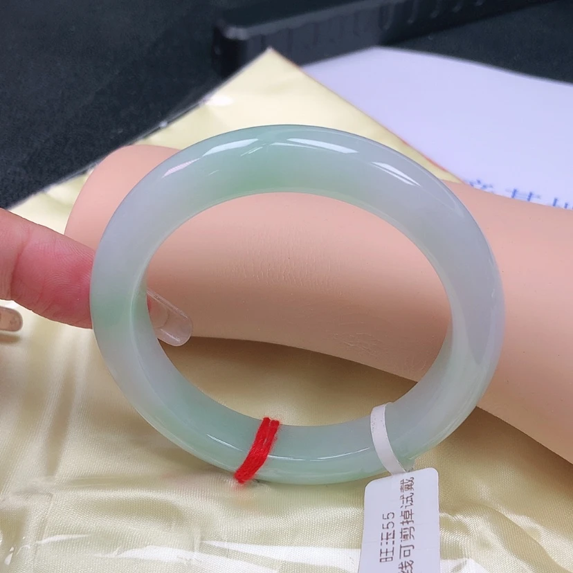 【闪购商品】未镶嵌手镯翡翠5556